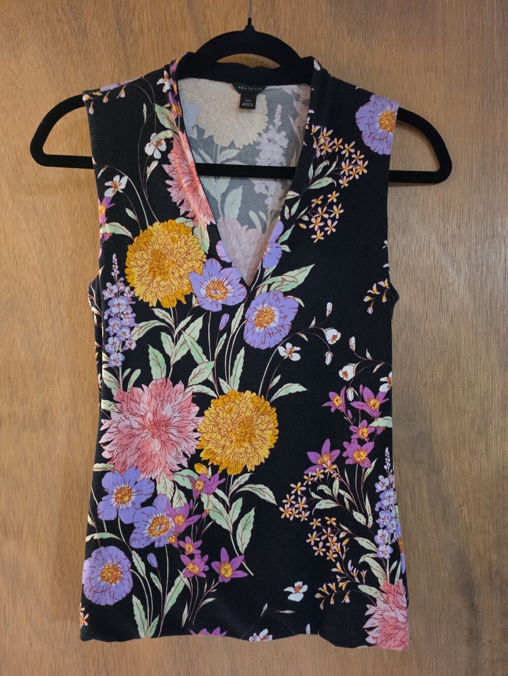 Ann Taylor Black Sleeveless V-Neck Tank Shell Top Multicolor Floral Print XXSm